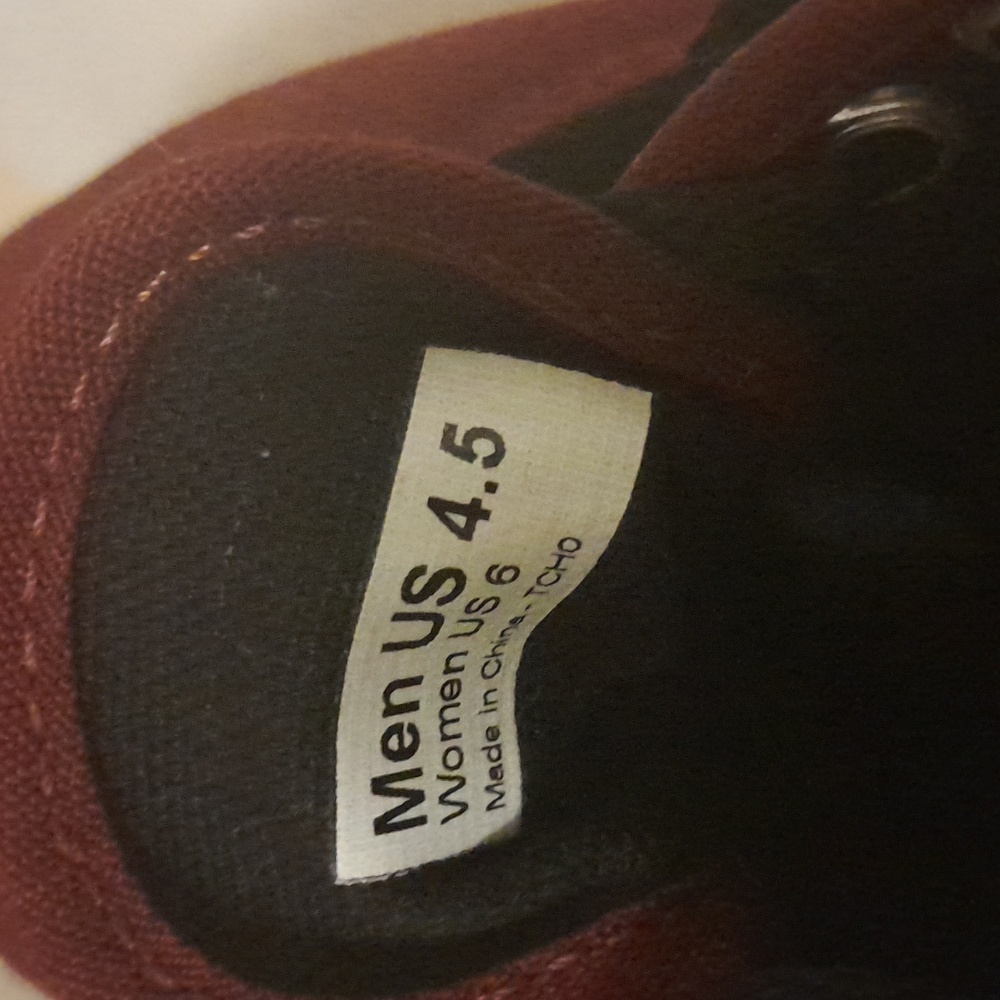 VANS - Picture 4 of 6